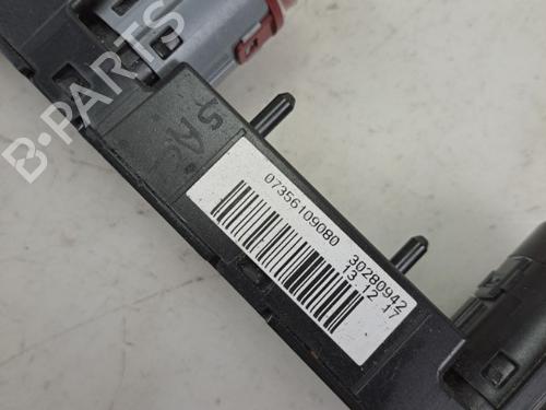 warning-switch-fiat-500x-334_-2014-37388948 main image