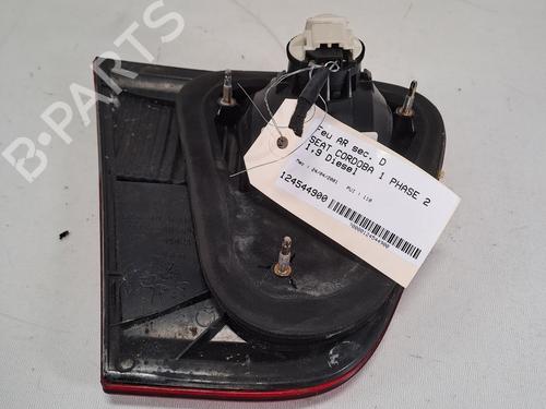 Højre baklys, luke Højre baklys, luke SEAT CORDOBA (6K1, 6K2) 1.9 TDI (110 hp) 37399457 37399457