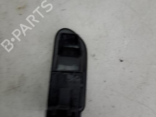 Mando elevalunas trasera derecho Mando elevalunas trasera derecho VW GOLF VI (5K1) [2008-2014] 37396110 37396110