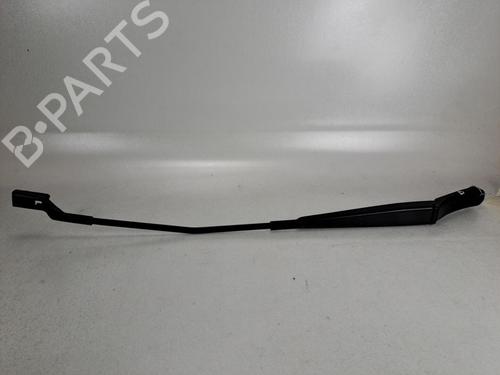 Used Front windshield wiper arm Front windshield wiper arm 37383879 37383879