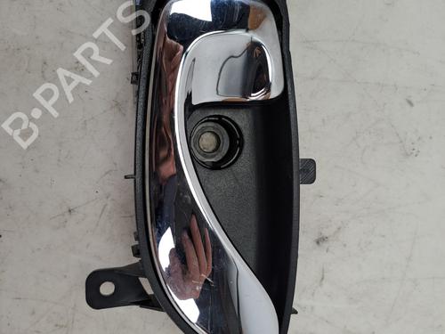 Venstre bagtil invendig håndtag Venstre bagtil invendig håndtag RENAULT KOLEOS I (HY_) 2.0 dCi 4x4 (HY0K) (150 hp) 37393264 37393264