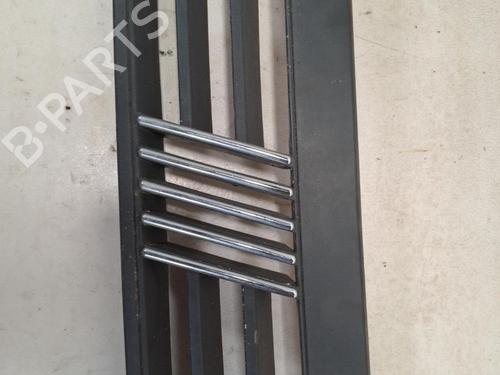 Used Grille Grille 37385557 37385557