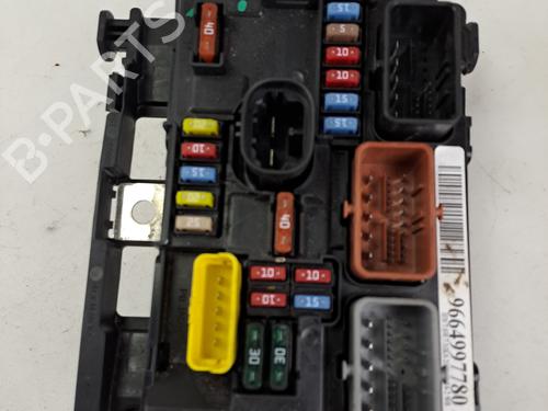 Used Fuse box Fuse box 37397102 37397102