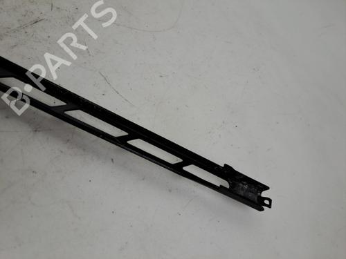 front-windshield-wiper-arm-audi-a3-8p1-2003-2004-2005-2006-2007-2008-2009-2010-2011-2012-2013-37389197 main image