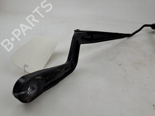 Used Front windshield wiper arm Front windshield wiper arm 37389490 37389490