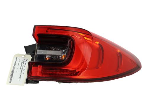 right-taillight-renault-kadjar-ha_-hl_-2015-38295825 main image