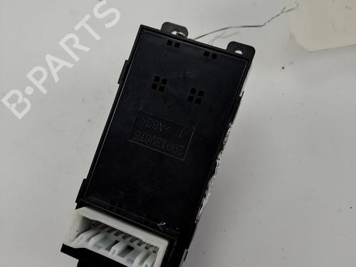 Left front window switch HYUNDAI i20 II (GB, IB) 1.2 | BP37391282I27 - Image 2