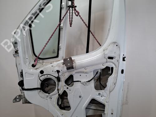 Used Right front door Right front door 37399992 37399992