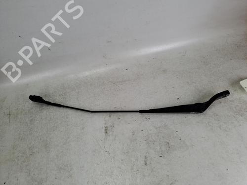 Used Front windshield wiper arm Front windshield wiper arm 37386472 37386472