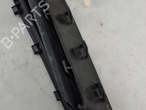 Rejilla Rejilla RENAULT CLIO III (BR0/1, CR0/1) 1.5 dCi (BR17, CR17) (86 hp) 37399489 37399489