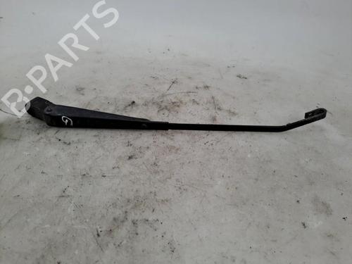 Used Front windshield wiper arm Front windshield wiper arm 37387365 37387365