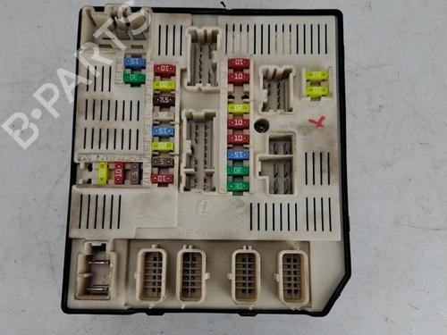 Used Fuse box Fuse box 37382919 37382919