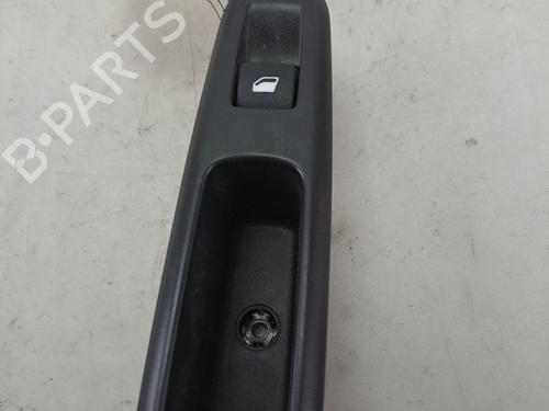 Højre bagtil elrude kontakt Højre bagtil elrude kontakt CITROËN C3 III (SX) 1.2 THP 110 (SXHNPS, SXHNZT, SXHNZ6) (110 hp) 37393858 37393858
