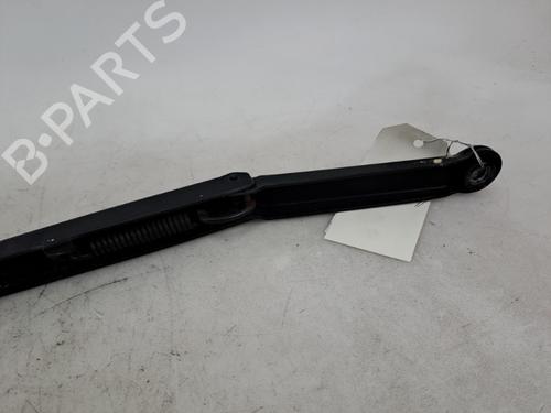Used Front windshield wiper arm Front windshield wiper arm 37388455 37388455