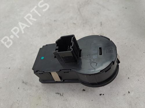 Hovedlysbryter Hovedlysbryter OPEL INSIGNIA A Saloon (G09) [2008-2017] 37388202 37388202