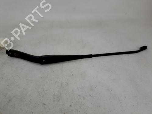 front-windshield-wiper-arm-dacia-sandero-2008-37396389 main image