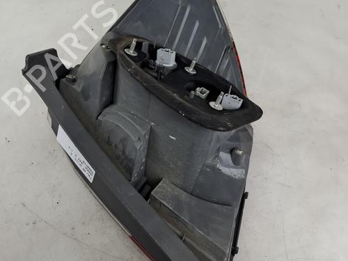 Fanale posteriore sinistro Fanale posteriore sinistro HONDA JAZZ III (GE_, GG_, GP_, ZA_) 1.3 i (GE6, GG3, GG6) (100 hp) 37397464 37397464