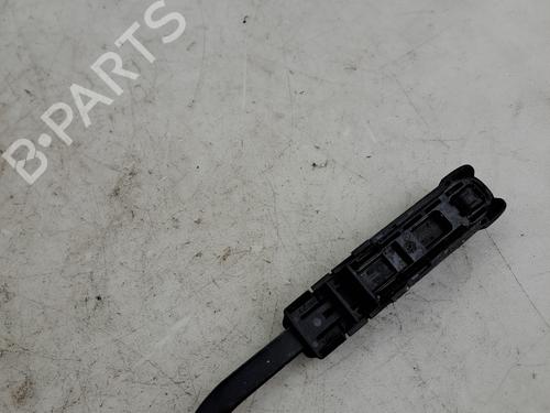 Used Front windshield wiper arm Front windshield wiper arm 37399175 37399175