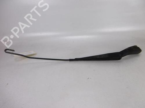 Used Front windshield wiper arm Front windshield wiper arm 37377976 37377976