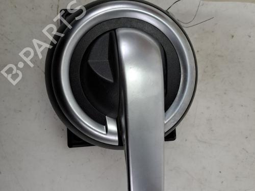 front-right-interior-door-handle-fiat-500x-334_-2014-37388955 main image