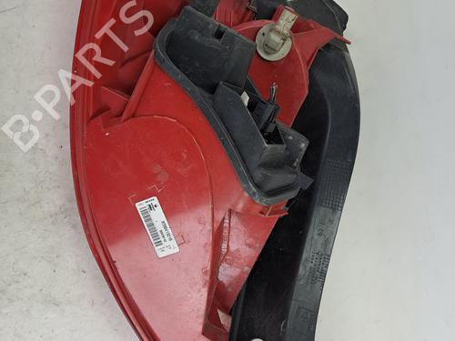 right-taillight-renault-megane-ii-saloon-lm01_-2003-37394836 main image