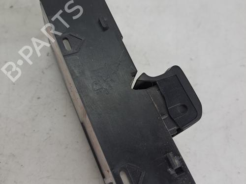 Mando elevalunas delantero izquierdo Mando elevalunas delantero izquierdo NISSAN MICRA III (K12) 1.2 16V (65 hp) 37394676 37394676