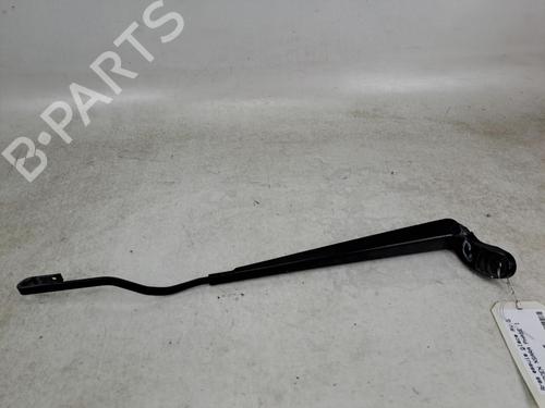 Used Front windshield wiper arm Front windshield wiper arm 37385479 37385479
