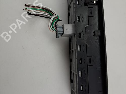 Used Left front window switch Left front window switch 37396978 37396978