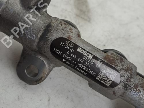 Used Injection rail Injection rail RENAULT TRAFIC II Van (FL) 2.0 dCi 90 (FL0H, FL00, FL01, FL0M, FL0P, FL0S) (90 hp) 37398462 37398462