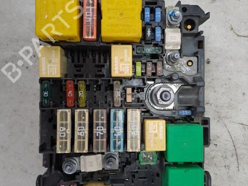 Used Fuse box Fuse box 37387857 37387857
