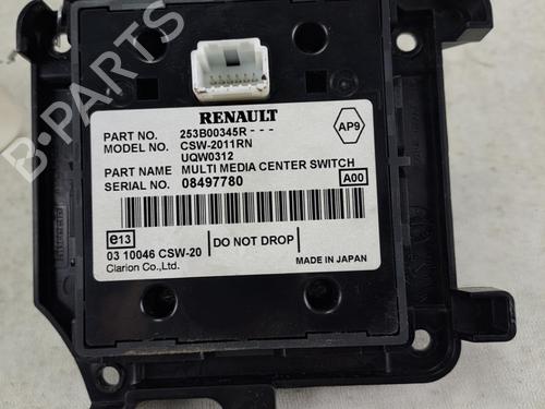 switch-renault-megane-iii-hatchback-bz01_-b3_-2008-37385398 main image