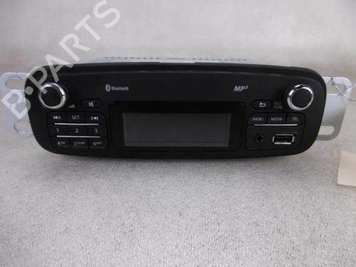 radio-renault-zoe-bfm_-2012-37747015 main image