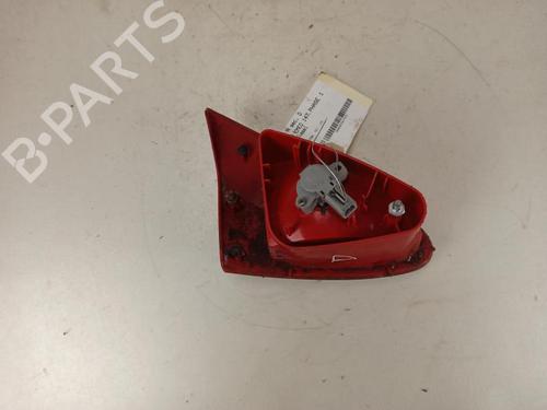 right-tailgate-light-alfa-romeo-147-937_-2000-2001-2002-2003-2004-2005-2006-2007-2008-2009-2010-37380762 main image