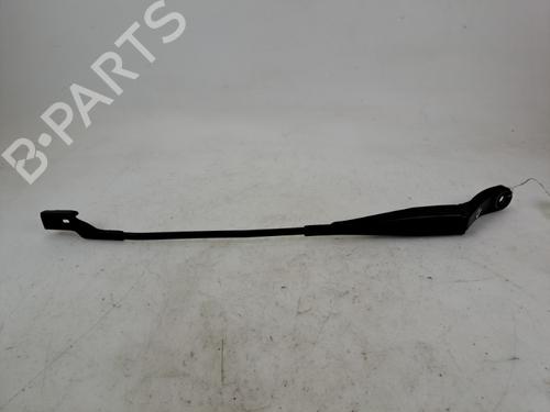 Used Front windshield wiper arm Front windshield wiper arm 37388985 37388985