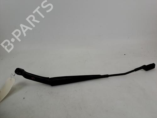 Used Front windshield wiper arm Front windshield wiper arm 37392899 37392899
