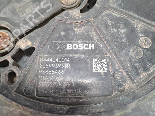 adblue-tank-renault-trafic-iii-van-fg_-2014-37396284 main image