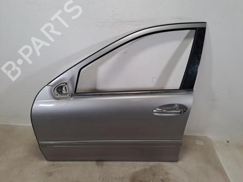 Puerta delantera izquierda Puerta delantera izquierda MERCEDES-BENZ C-CLASS (W203) C 200 CDI (203.007) (122 hp) 37389344 37389344