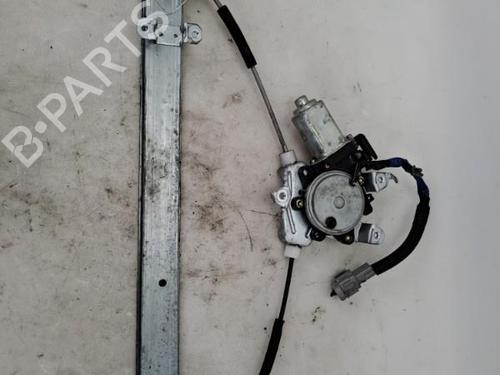 Rudehejsemekanisme ventre foran Rudehejsemekanisme ventre foran NISSAN X-TRAIL I (T30) 2.2 Di 4x4 (114 hp) 37387606 37387606