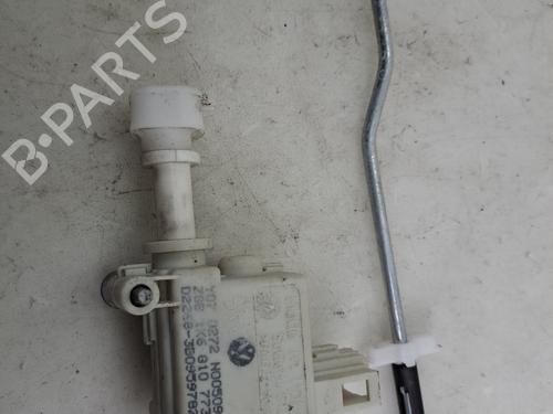 Brændstofdæksel aktuator Brændstofdæksel aktuator VW GOLF V (1K1) [2003-2010] 37395534 37395534
