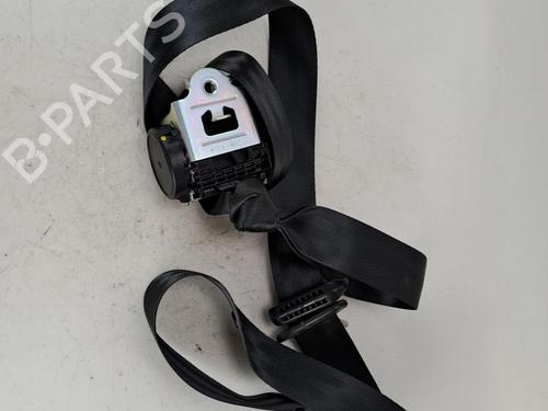 front-right-seatbelt-dacia-sandero-ii-2012-37382120 main image