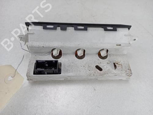 display-monitor-citroen-c5-i-dc_-2001-2002-2003-2004-2005-37379249 main image