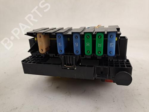 fuse-box-citroen-c3-ii-sc_-2009-37397570 main image