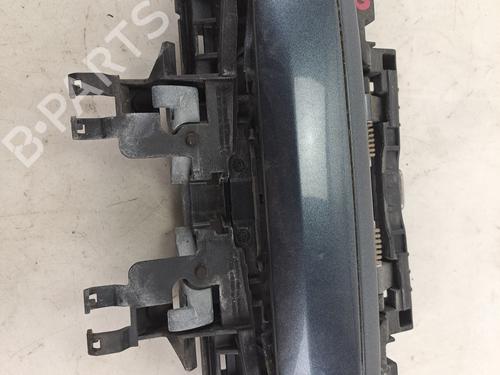 puxador-exterior-frente-direito-audi-a8-d3-4e2-4e8-2002-2003-2004-2005-2006-2007-2008-2009-2010-37394127 main image