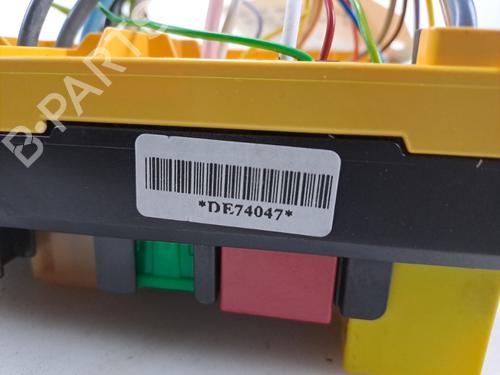 Used Fuse box Fuse box 37389268 37389268