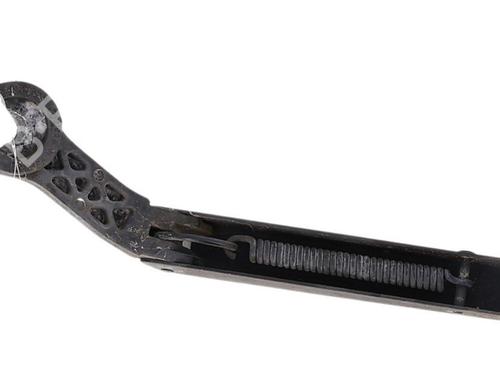 Used Front windshield wiper arm Front windshield wiper arm NISSAN SERENA (C23) 2.3 D (75 hp) 40608052 40608052