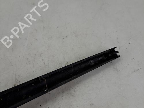 Used Rear windshield wiper arm Rear windshield wiper arm 37393935 37393935