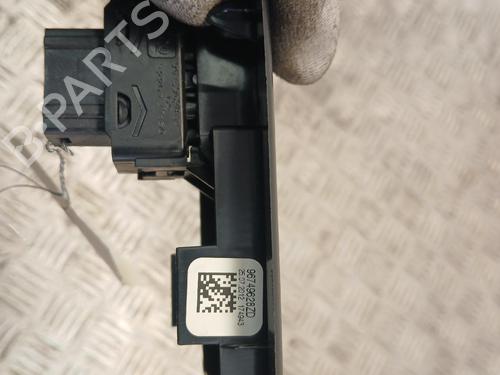 Used Right front window switch Right front window switch PEUGEOT 208 I (CA_, CC_) 1.4 HDi (68 hp) 39388076 39388076