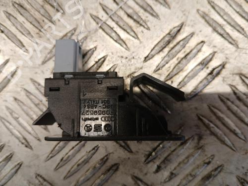 Right front window switch VW TOURAN (1T1, 1T2) 1.9 TDI | BP38596140I26 - Image 3