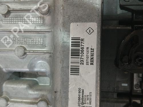 engine-control-unit-ecu-renault-megane-iv-hatchback-b9amn_-2015-37365166 main image