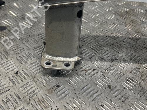 Used Rear bumper reinforcement Rear bumper reinforcement 37375618 37375618